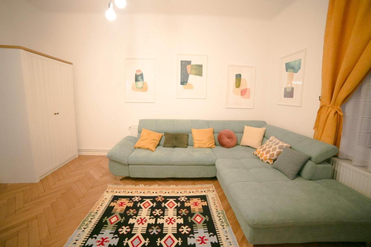 Jasmine Serenity Apartment - Central, Behind Black Church Μπρασόβ Εξωτερικό φωτογραφία