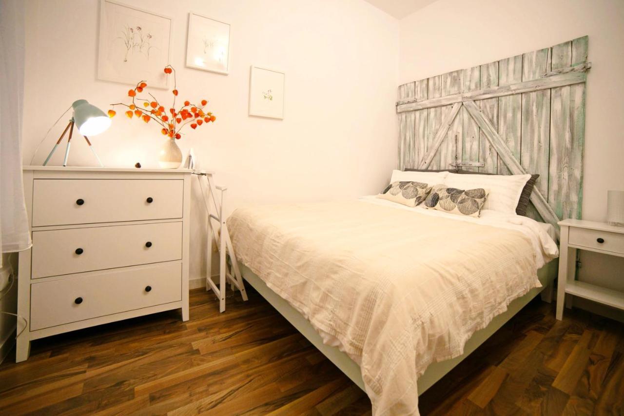 Jasmine Serenity Apartment - Central, Behind Black Church Μπρασόβ Εξωτερικό φωτογραφία