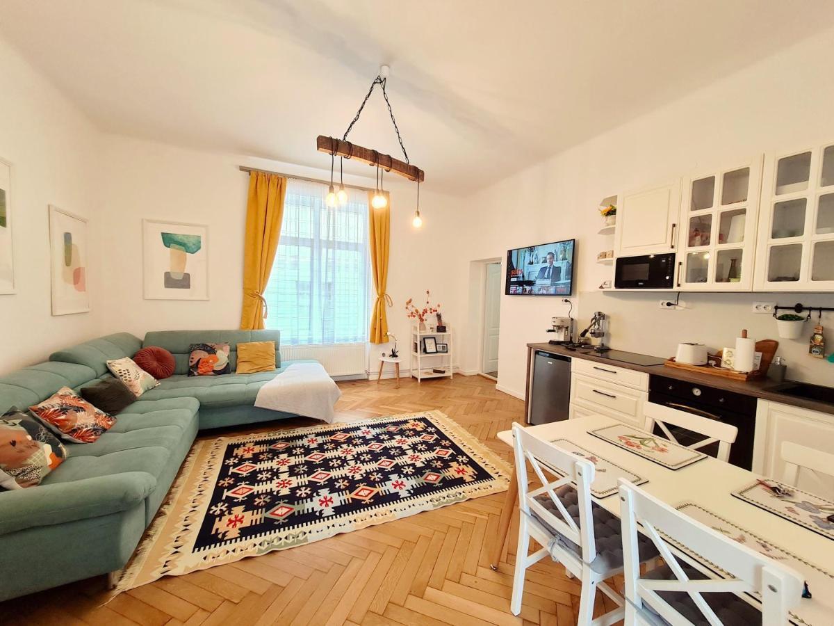 Jasmine Serenity Apartment - Central, Behind Black Church Μπρασόβ Εξωτερικό φωτογραφία