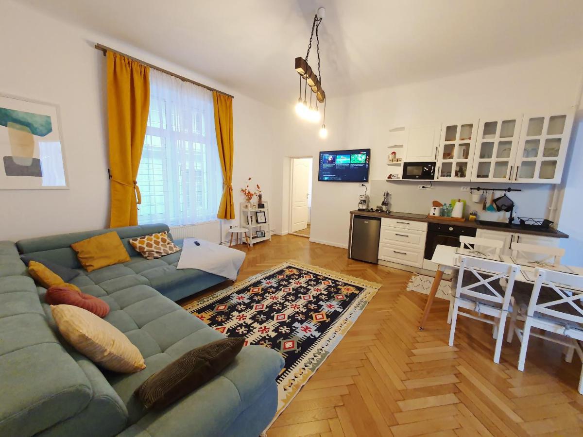 Jasmine Serenity Apartment - Central, Behind Black Church Μπρασόβ Εξωτερικό φωτογραφία