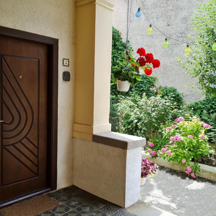 Jasmine Serenity Apartment - Central, Behind Black Church Μπρασόβ Εξωτερικό φωτογραφία