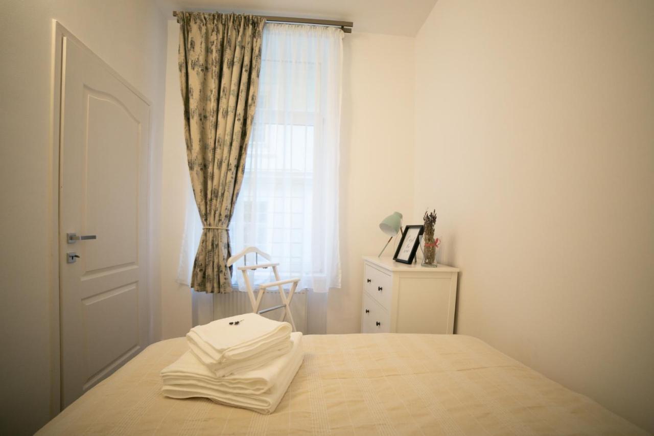 Jasmine Serenity Apartment - Central, Behind Black Church Μπρασόβ Εξωτερικό φωτογραφία