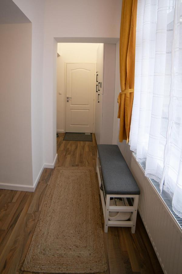 Jasmine Serenity Apartment - Central, Behind Black Church Μπρασόβ Εξωτερικό φωτογραφία
